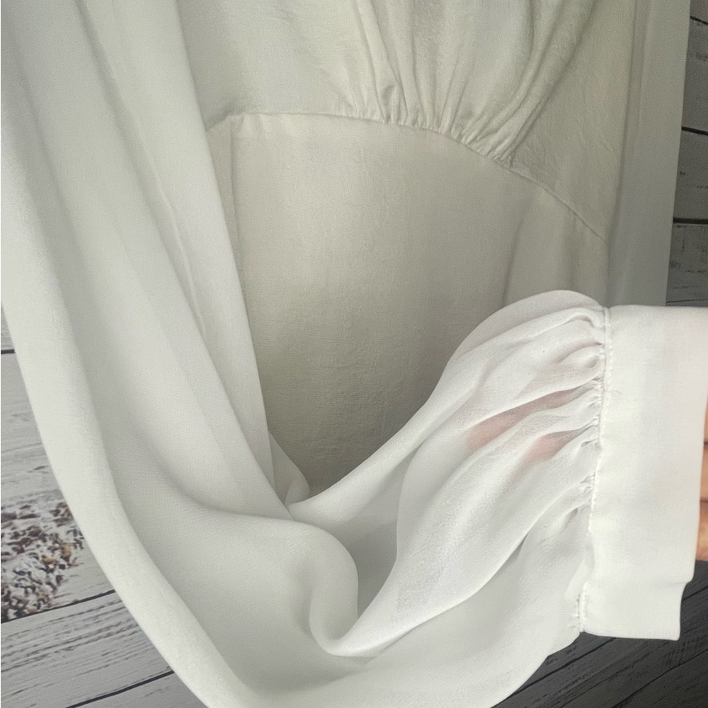 Express Sheer White Blouse - Picture 4 of 10